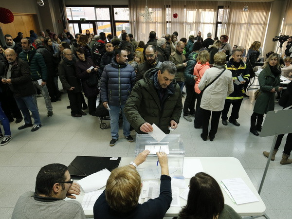 Nghị viện Catalonia đệ đơn kháng cáo lên Tòa Hiến pháp ảnh 1