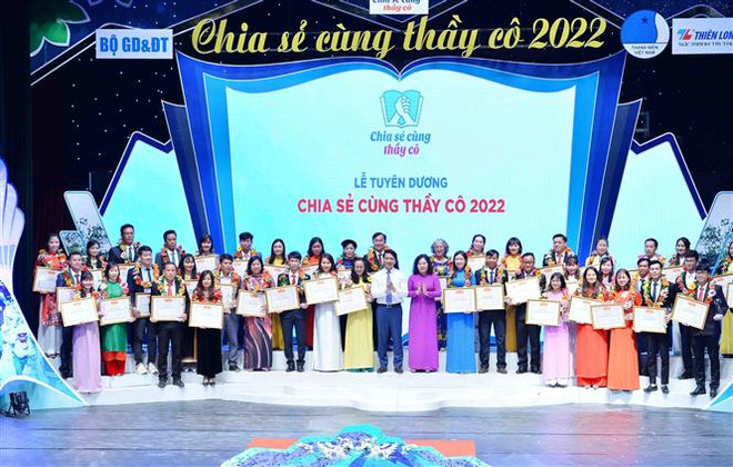 Chương trình "Chia sẻ cùng thầy cô" tôn vinh 68 nhà giáo tiêu biểu ảnh 1