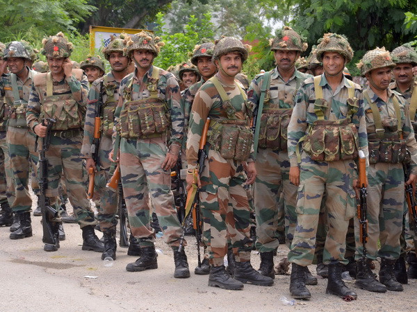 Ấn Độ và Trung Quốc lên kế hoạch tập trận chung "Tay trong tay" ảnh 1