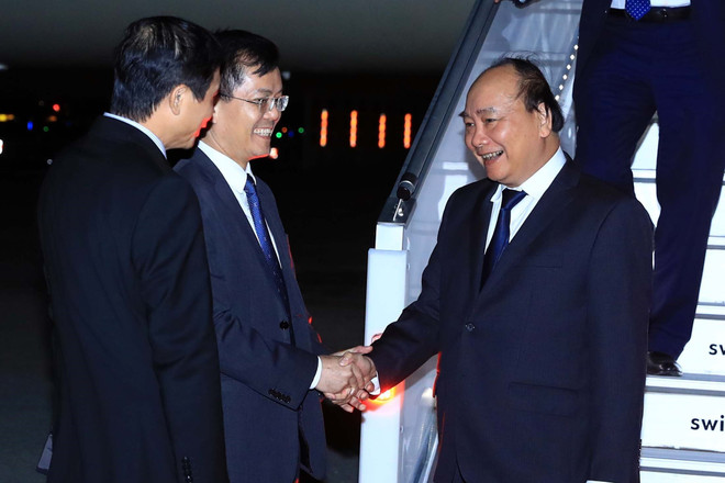 [Photo] Thủ tướng tới New York tham dự Phiên thảo luận ĐHĐ LHQ ảnh 2