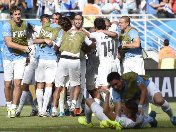 Colombia-Uruguay: "La Celeste" thất thế khi vắng mặt Suarez ảnh 1