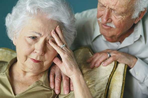 Ngủ kém có thể làm tăng nguy cơ khởi phát sớm bệnh Alzheimer ảnh 1