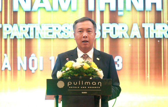 Ông Lê Trọng Minh, Tổng biên tập Báo Đầu tư phát biểu tại hội thảo. (Ảnh: PV/Vietnam+) Các nhà đầu tư nước ngoài đánh giá cao tiềm năng, cơ hội tại Việt Nam ảnh 1