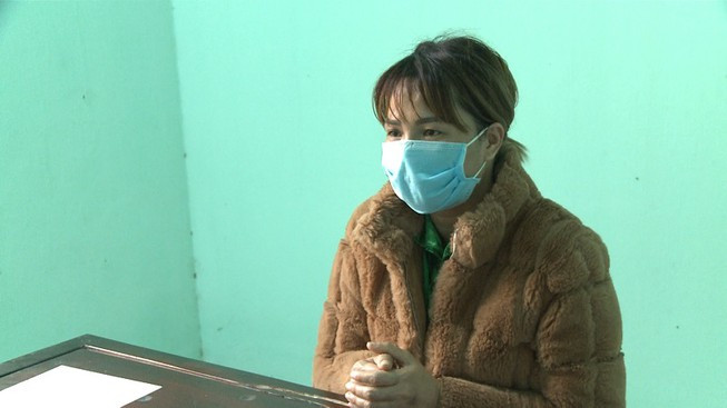 Đối tượng Phan Thị Chuân tại cơ quan công an. (Nguồn: plo.vn) TT-Huế: Bắt giữ 3 đối tượng đưa người Trung Quốc nhập cảnh trái phép ảnh 1