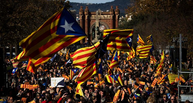 Tây Ban Nha: Liên minh cầm quyền đòi độc lập cho Catalonia tan rã ảnh 1