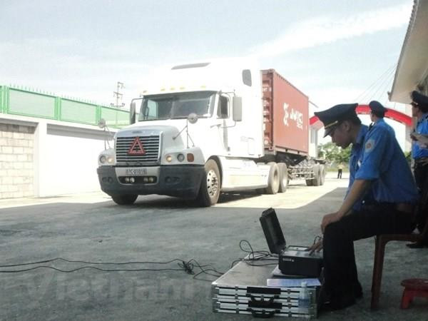 Xe quá tải có dấu hiệu bùng phát, chạy công khai ngoài đường ảnh 1