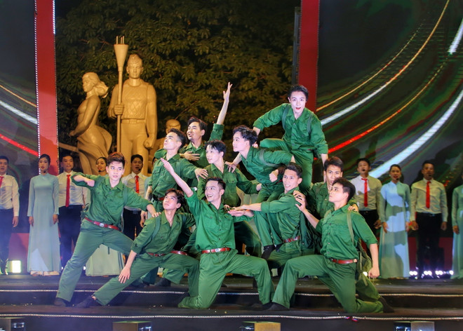 Lắng đọng Chương trình nghệ thuật tri ân chiến sỹ bị địch bắt tù đày ảnh 2