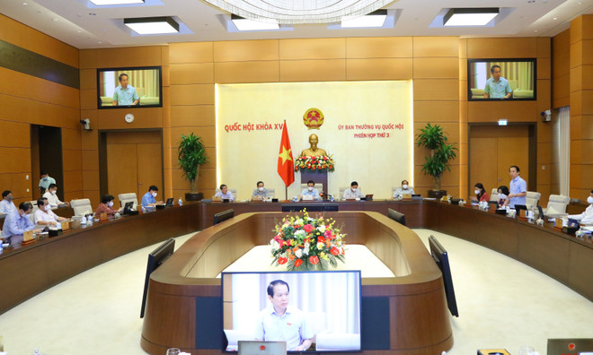 Quang cảnh phiên họp cho ý kiến về dự thảo Nghị quyết về thí điểm một số cơ chế, chính sách đặc thù phát triển tỉnh Thanh Hóa. (Ảnh: Nguyễn Điệp/TTXVN) Đưa Thanh Hóa trở thành một cực tăng trưởng mới vào năm 2030 ảnh 2