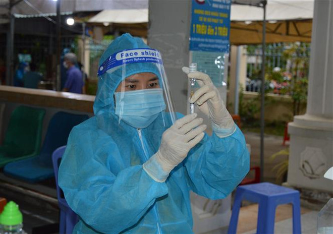 Phú Thọ đón học sinh trở lại, Đồng Tháp nguy cơ quá tải cơ sở điều trị ảnh 2