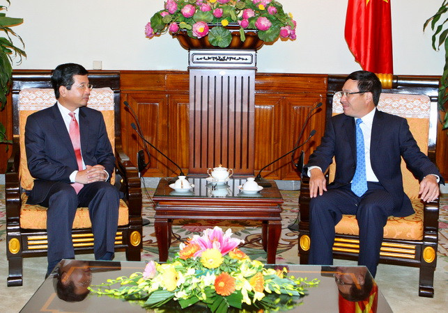 Việt Nam luôn dành ưu tiên cao nhất để phát triển quan hệ với Lào ảnh 1