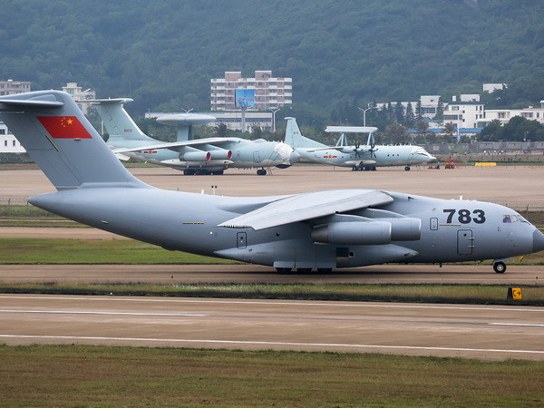 Trung Quốc đưa máy bay vận tải cỡ lớn Y-20 vào hoạt động ảnh 1