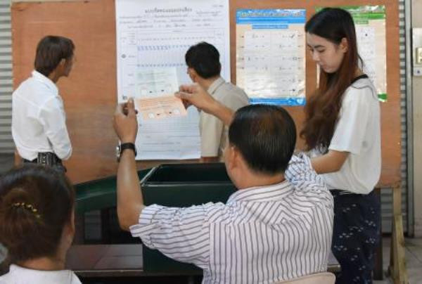 Dự thảo hiến pháp mới của Thái Lan được đa số cử tri chấp nhận ảnh 1