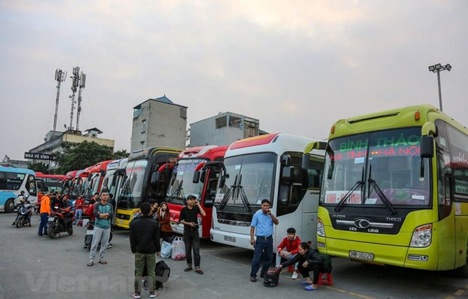 Các đơn vị vận tải, chủ xe chỉ được thực hiện vận chuyển hành khách liên tỉnh giữa các tỉnh, thành phố thuộc nhóm 3. (Ảnh: Minh Sơn/Vietnam+) Chỉ được vận chuyển khách liên tỉnh trong nhóm địa phương nguy cơ thấp ảnh 1