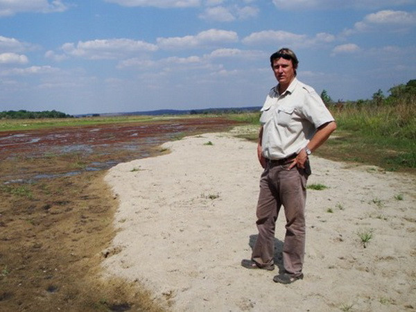 Nhà bảo tồn loài voi hàng đầu ở Tanzania bị bắn chết ảnh 1