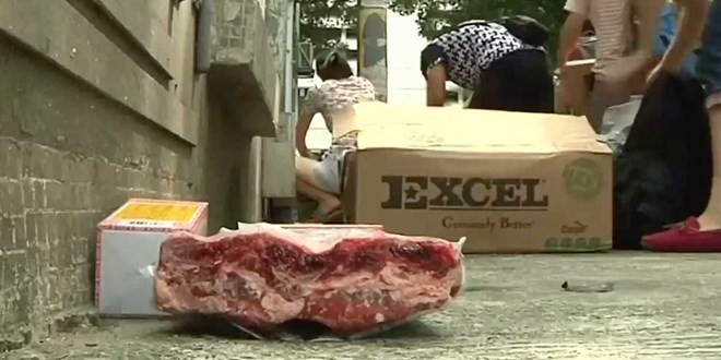 Cảnh sát Trung Quốc thu giữ hàng trăm tấn thịt đông lạnh đáng ngờ ảnh 1