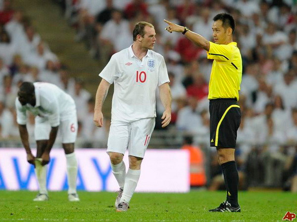 Công bố danh tính trọng tài bắt chính trận Việt Nam - Malaysia ảnh 1