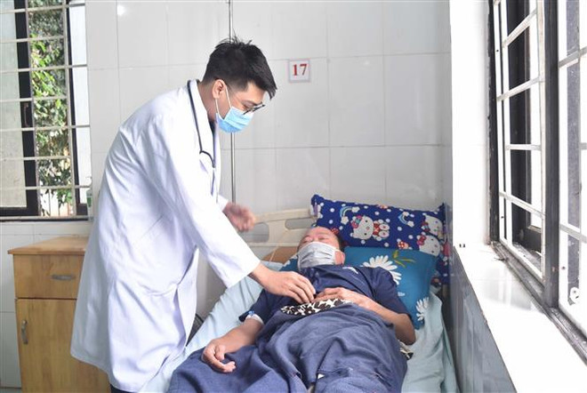 Tạo chính sách hấp dẫn thu hút lao động vào khu vực công ảnh 2