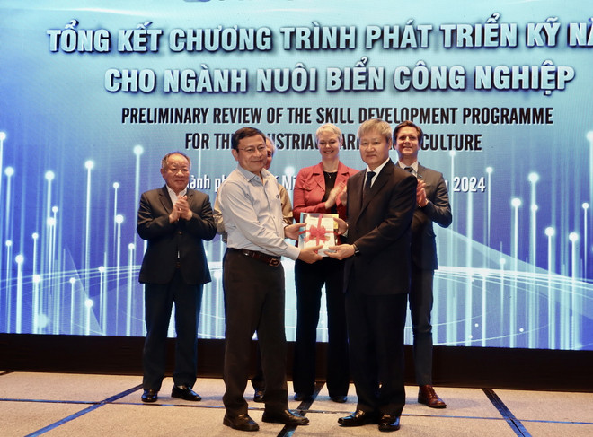 TTXVN_2811 nuoi bien 2.jpg