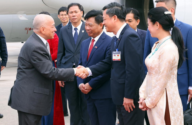 TTXVN_2811 Quoc vuong Campuchia 3.jpg