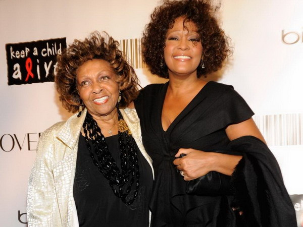 Mẹ Whitney Houston phản đối làm phim tài liệu về diva quá cố ảnh 1