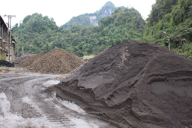 “Doanh nghiệp xù nợ thuế, không trả mỏ, tỉnh sẽ kiên quyết thu hồi" ảnh 1