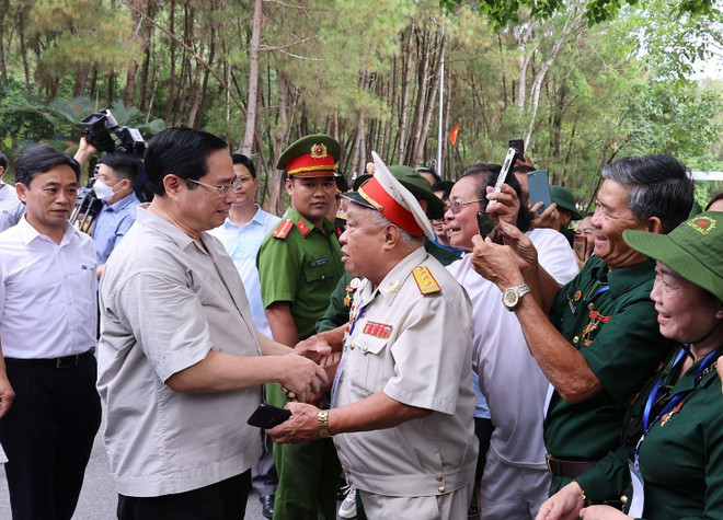 Cần phát huy năng lực, trí tuệ, ý chí, bản lĩnh của con người Hà Tĩnh ảnh 3