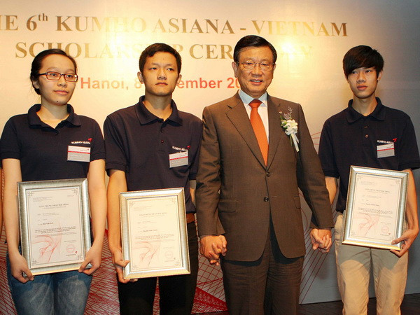 Phó Thủ tướng Nguyễn Xuân Phúc tiếp Chủ tịch Tập đoàn Kumho Asiana ảnh 1