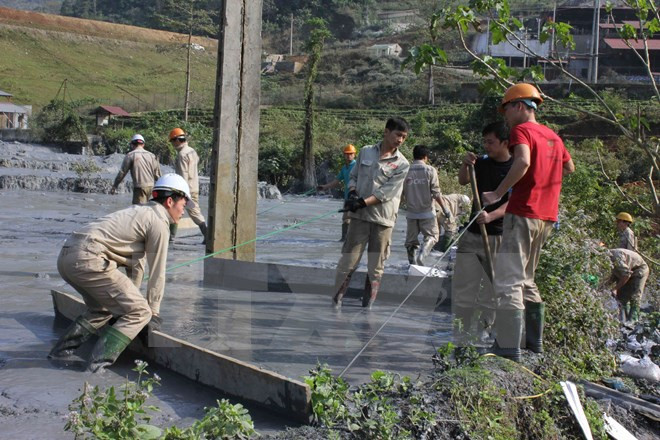 [Video] Cao Bằng khắc phục sự cố vỡ cống chứa thải chì kẽm ảnh 1