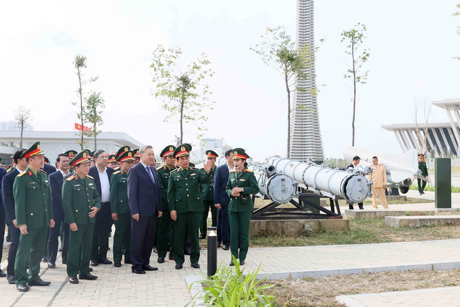 ttxvn_tong bi thu to lam bao tang lich su quan su (5)_resize.jpg