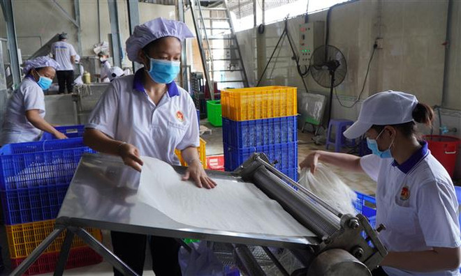 Doanh nghiệp chế biến sản phẩm từ gạo gặp khó vì giá gạo tăng nhanh ảnh 1