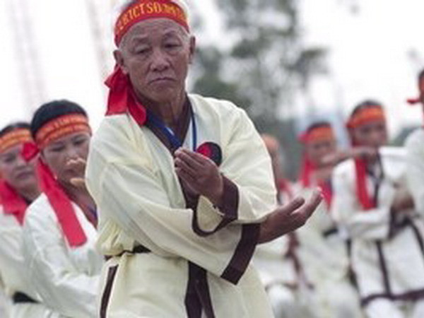 Chia sẻ kinh nghiệm bảo vệ sức khỏe người cao tuổi ảnh 1