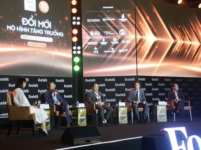Diễn đàn kinh doanh 2023: Tìm giải pháp chuyển đổi tăng trưởng ảnh 1