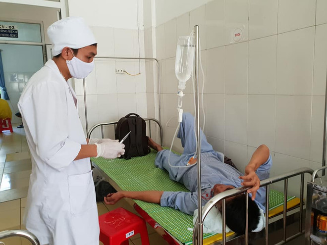 Cận cảnh các nạn nhân vụ lật tàu hỏa được cấp cứu ở Thanh Hóa ảnh 7