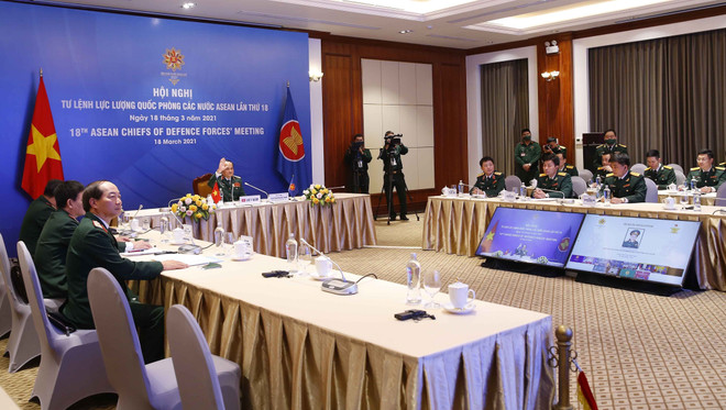 Quang cảnh Hội nghị. (Ảnh: Doãn Tấn/TTXVN) Việt Nam đề xuất phương hướng hợp tác giữa quân đội các nước ASEAN ảnh 2