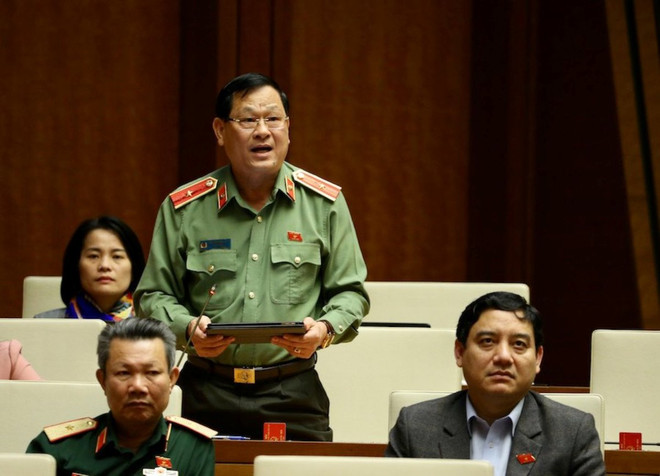 Đại biểu Nguyễn Hữu Cầu, Giám đốc Công an tỉnh Nghệ An. (Nguồn ảnh: TTXVN) Luật Đầu tư: Cân nhắc dịch vụ đòi nợ, cấm việc mua bán bào thai ảnh 1