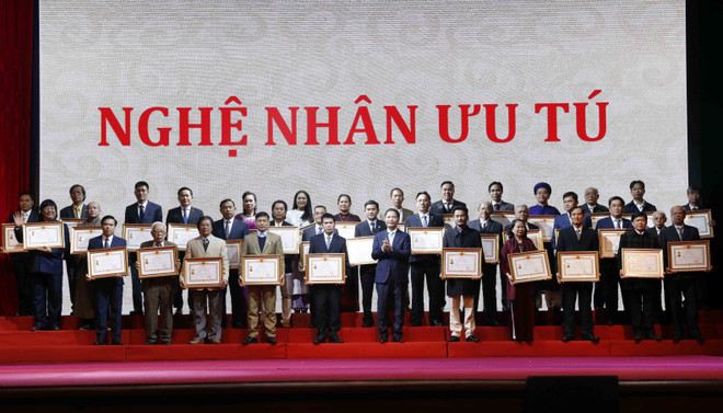 77 cá nhân được tặng danh hiệu “Nghệ nhân Nhân dân,” “Nghệ nhân Ưu tú” ảnh 1