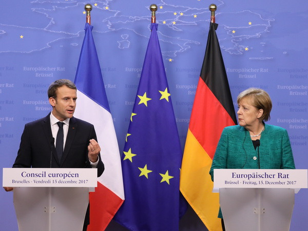 Tổng thống Pháp và Thủ tướng Đức thảo luận về tương lai của EU ảnh 1