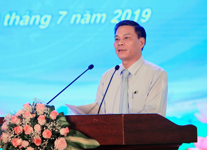 Chủ tịch UBND thành phố Hải Phòng đối thoại với người lao động ảnh 1