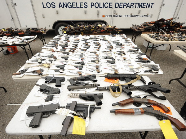 Hạ viện Mỹ sẽ bỏ phiếu về dự luật kiểm soát súng đạn vào tuần tới ảnh 1