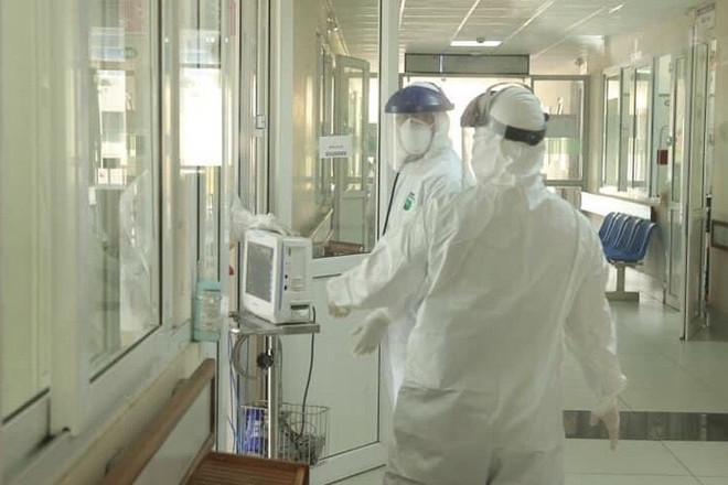 Bộ Y tế tập huấn điều trị COVID-19 để giảm tỷ lệ diễn biến nặng ảnh 1