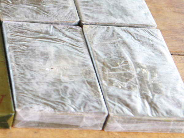 Bắt giữ hai đối tượng vận chuyển trái phép 30 bánh heroin ảnh 1