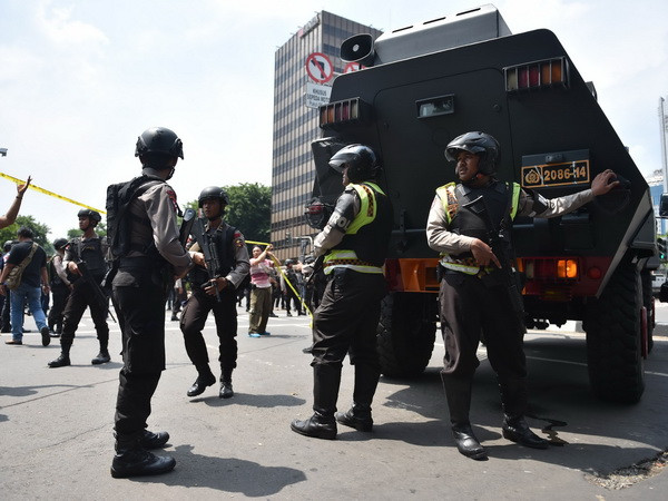 Không có người Việt thương vong trong vụ nổ bom liên hoàn ở Jakarta ảnh 1
