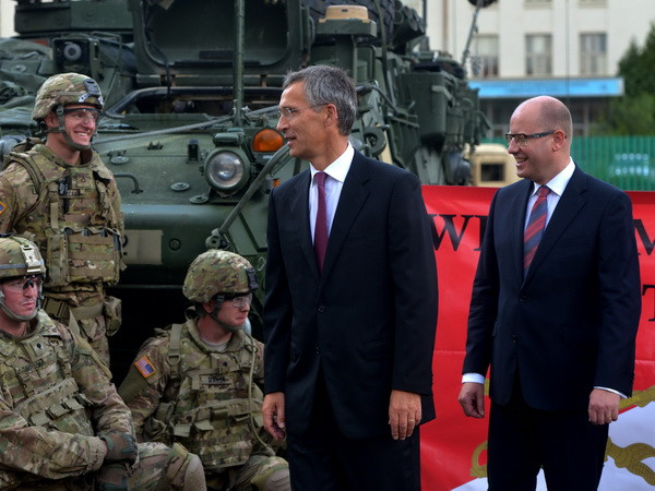 Thư điện tử của Thủ tướng Séc bị tin tặc đánh cắp, tung lên mạng ảnh 1