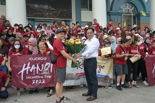 Quảng Ninh đón đoàn khách nước ngoài lớn nhất sau đại dịch COVID-19 ảnh 1