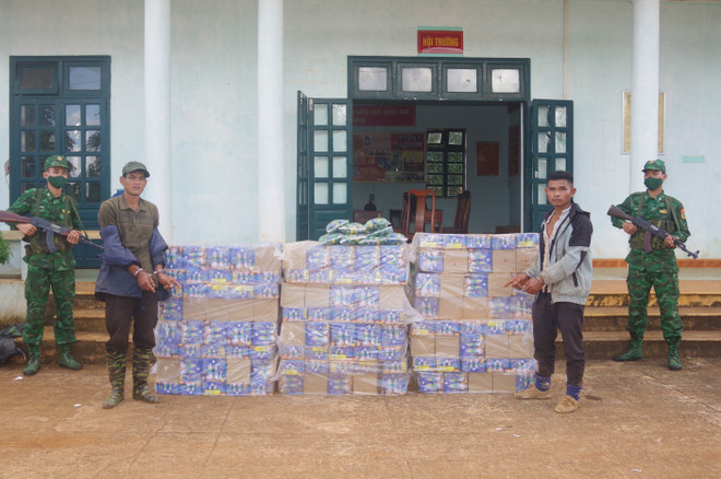 Bình Phước: Bắt giữ hai đối tượng vận chuyển 520kg pháo lậu ảnh 1