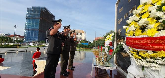 Hoạt động tri ân tại Campuchia kỷ niệm 78 năm thành lập QĐND Việt Nam ảnh 2