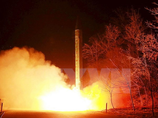 Hàn Quốc: Trừng phạt là cách tốt nhất để chế ngự Triều Tiên ảnh 1