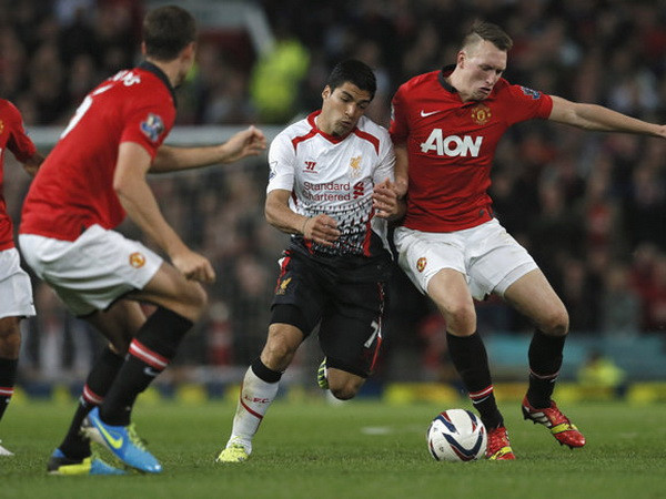 Liverpool đè bẹp M.U, Gerrard suýt lập hat-trick penalty ảnh 1