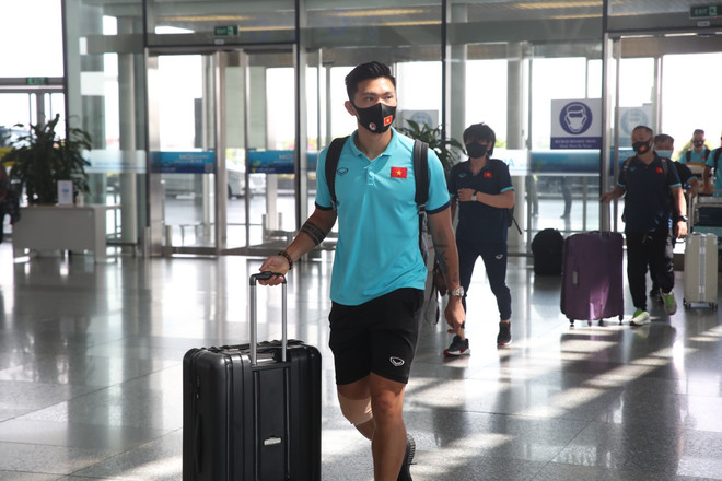 Đội tuyển Việt Nam lên đường sang UAE dự vòng loại thứ 2 World Cup ảnh 2