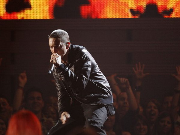 Hạ gục Justin Bieber, Eminem giành giải thưởng YouTube ảnh 1
